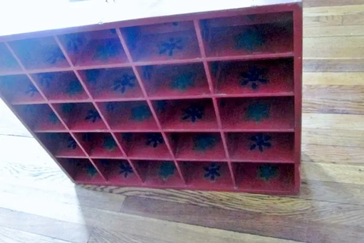 23" Handmade Painted RUSSIA Wood Primitive Shelf Shadow Box Case RED Organizer