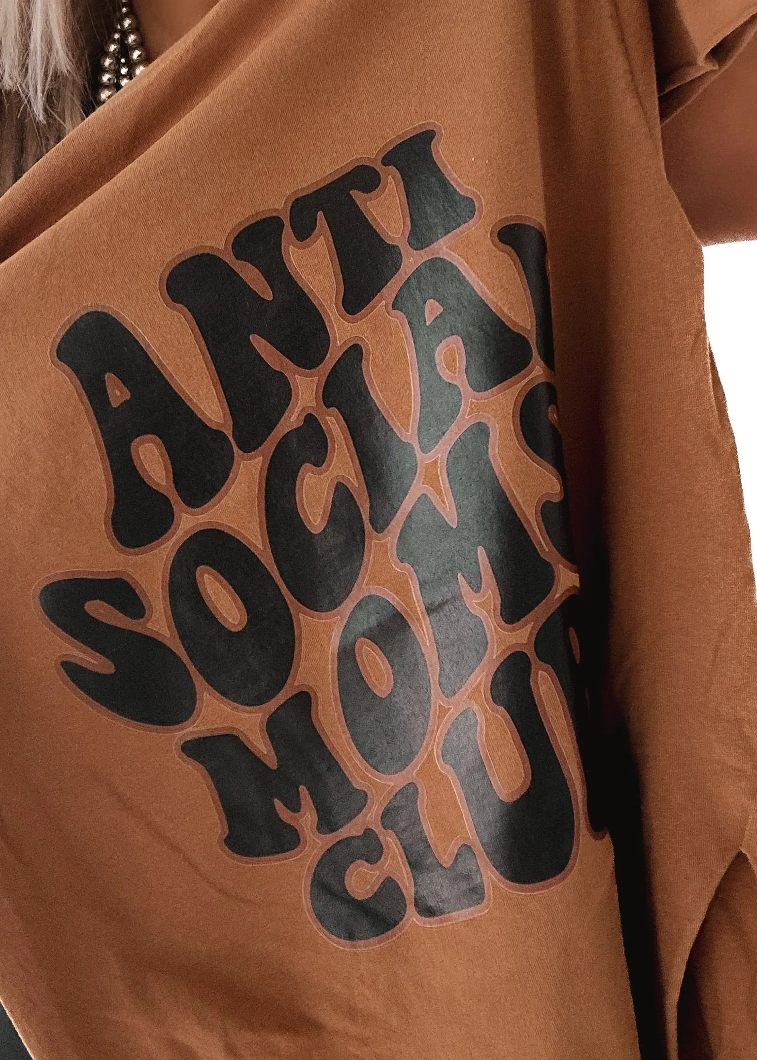 ANTISOCIAL MOMS CLUB SIDE SLIT TEE
