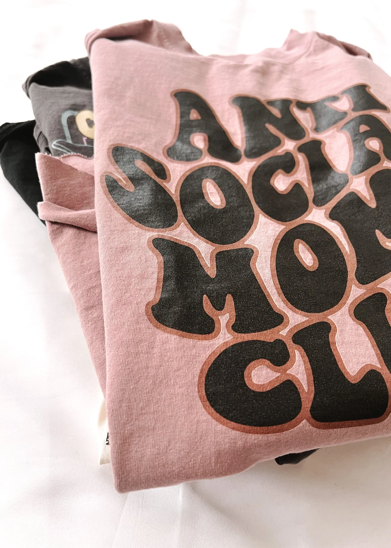 ANTISOCIAL MOMS CLUB SIDE SLIT TEE