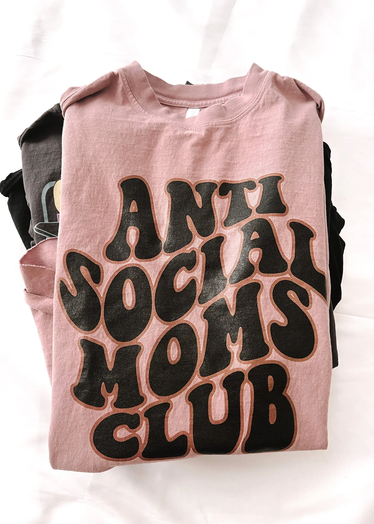 ANTISOCIAL MOMS CLUB SIDE SLIT TEE