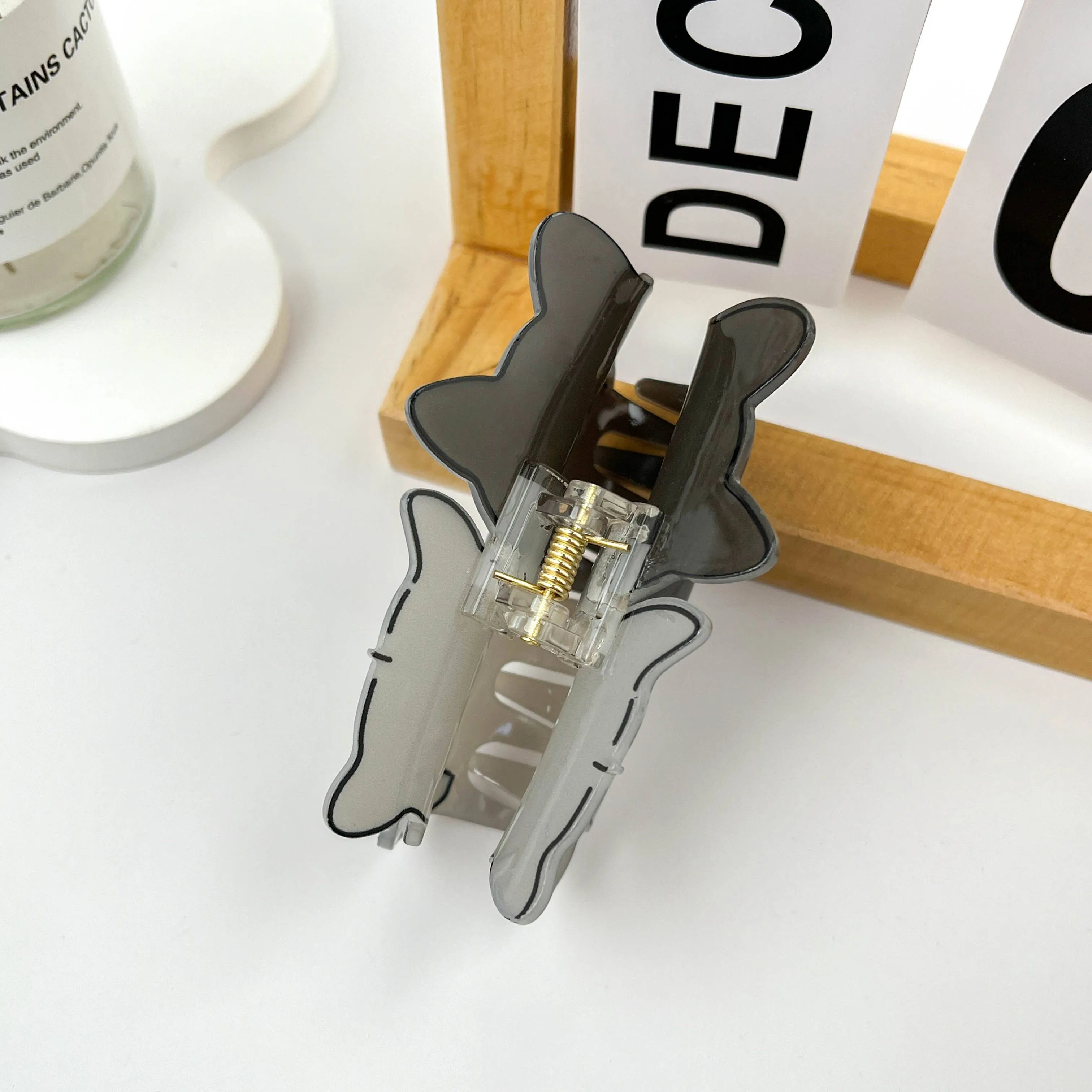 Cat Graffiti Animal Acrylic Hair Claw Clip: Black and Grey