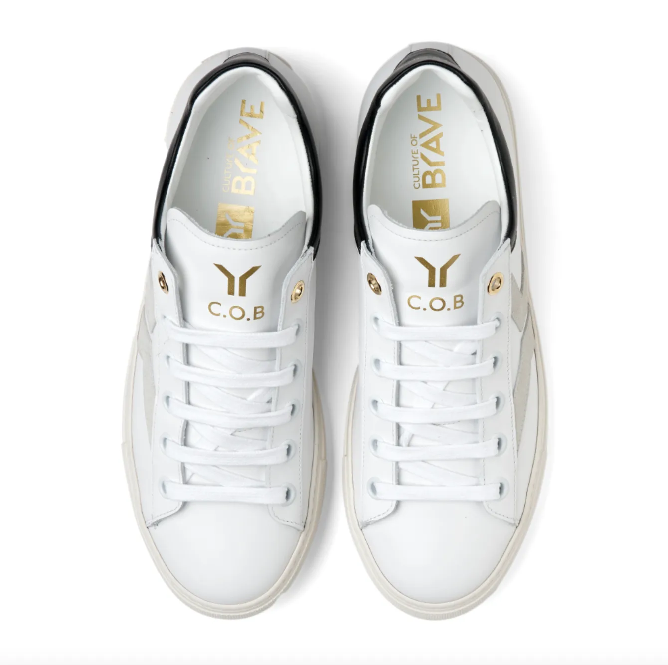 Courage Low Tracker Sneaker | White