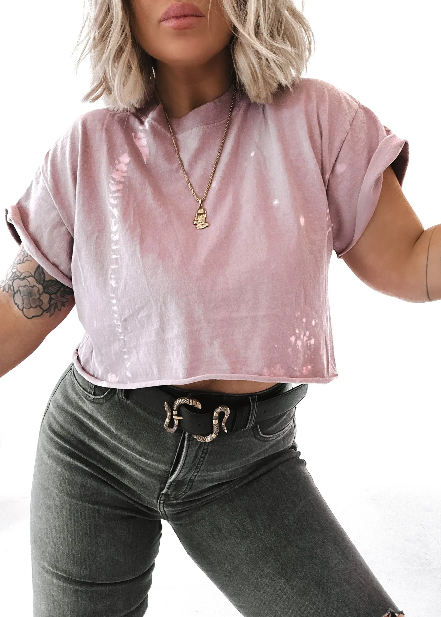 CROPPED PEBBY BASICS BLEACHED OUT LILAC TEE
