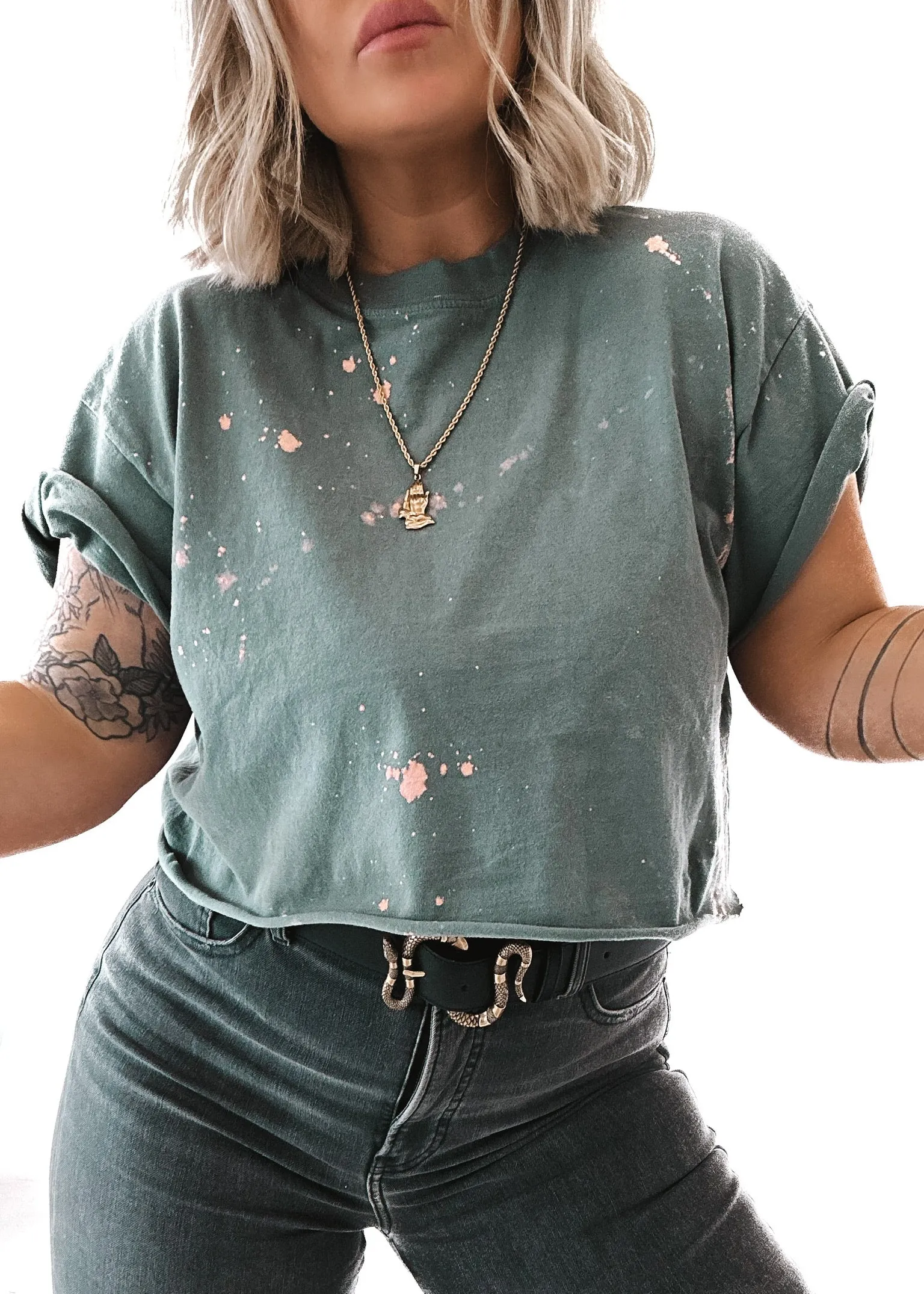 CROPPED PEBBY BASICS BLEACHED OUT TEAL TEE