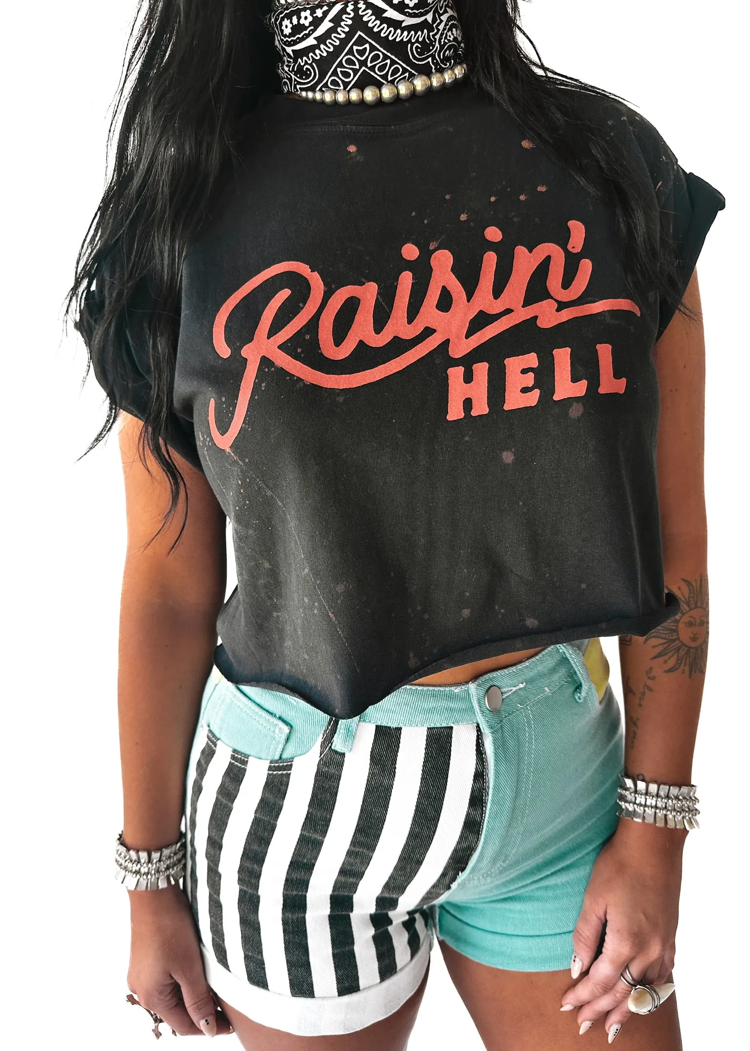 CROPPED RAISIN' HELL VINTAGE BLEACHED OUT GRAPHIC TEE