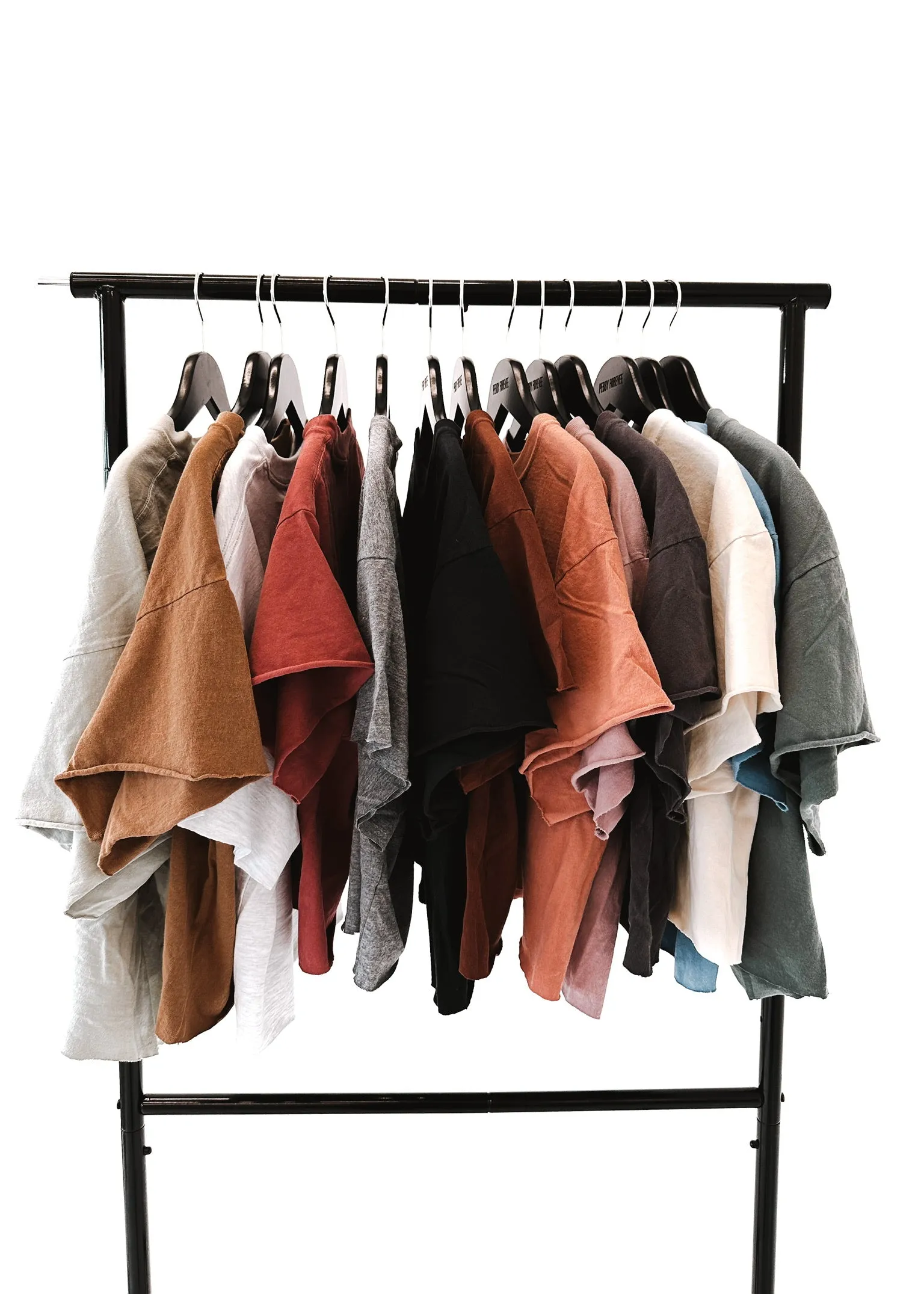 FINAL SALE: CROPPED PEBBY BASICS BOURBON TEE