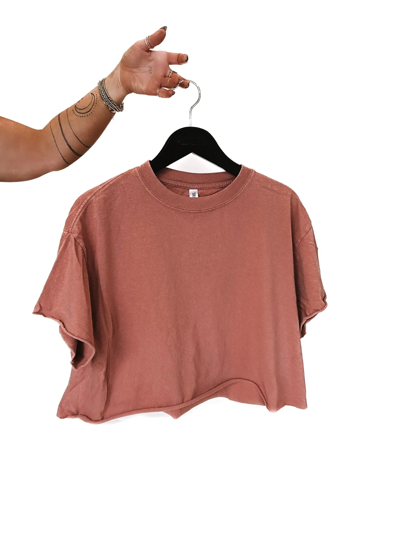 FINAL SALE: CROPPED PEBBY BASICS PAPAYA TEE