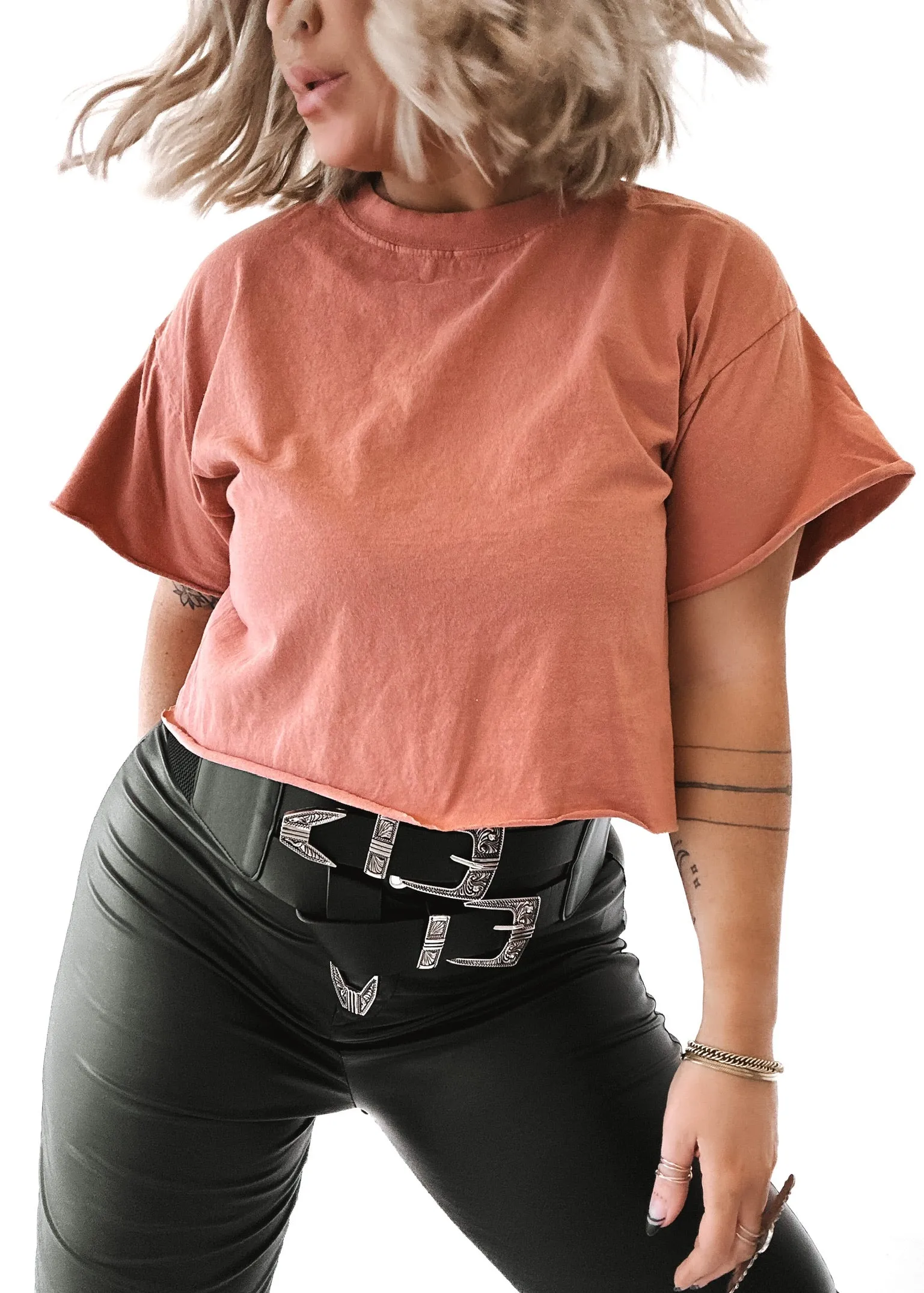 FINAL SALE: CROPPED PEBBY BASICS PAPAYA TEE