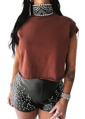 FINAL SALE: CROPPED PEBBY BASICS RUST TEE