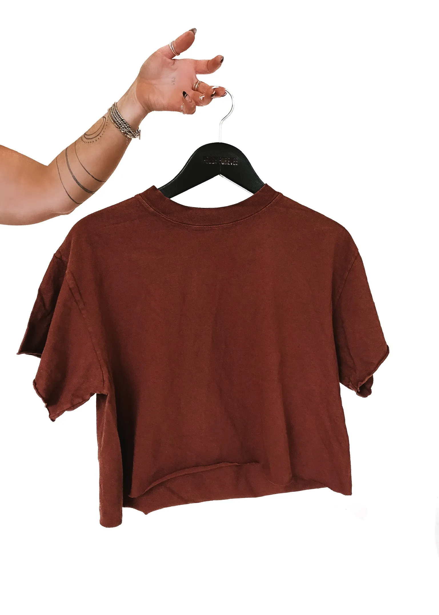 FINAL SALE: CROPPED PEBBY BASICS RUST TEE