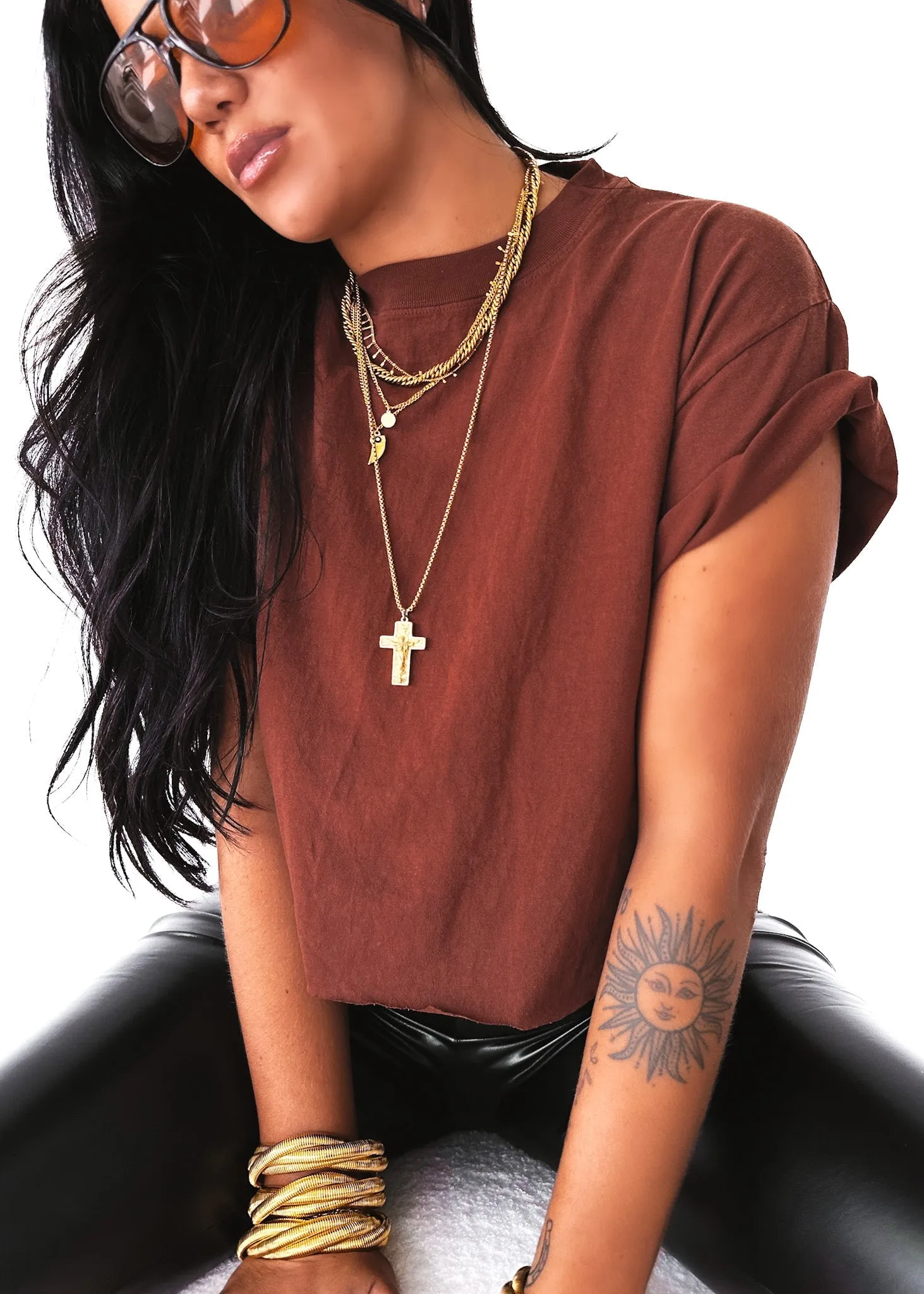 FINAL SALE: CROPPED PEBBY BASICS RUST TEE