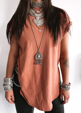 FINAL SALE: PEBBY BASICS PAPAYA SIDE SLIT TEE