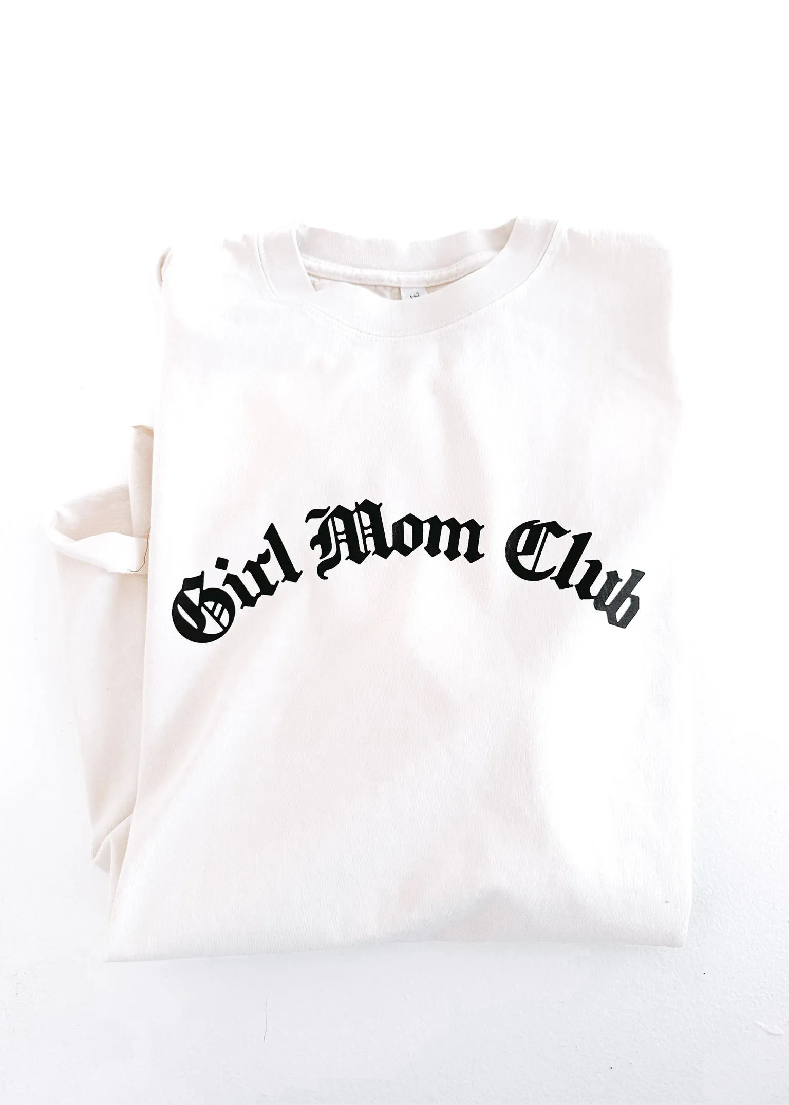 GIRL MOM CLUB SIDE SLIT TEE
