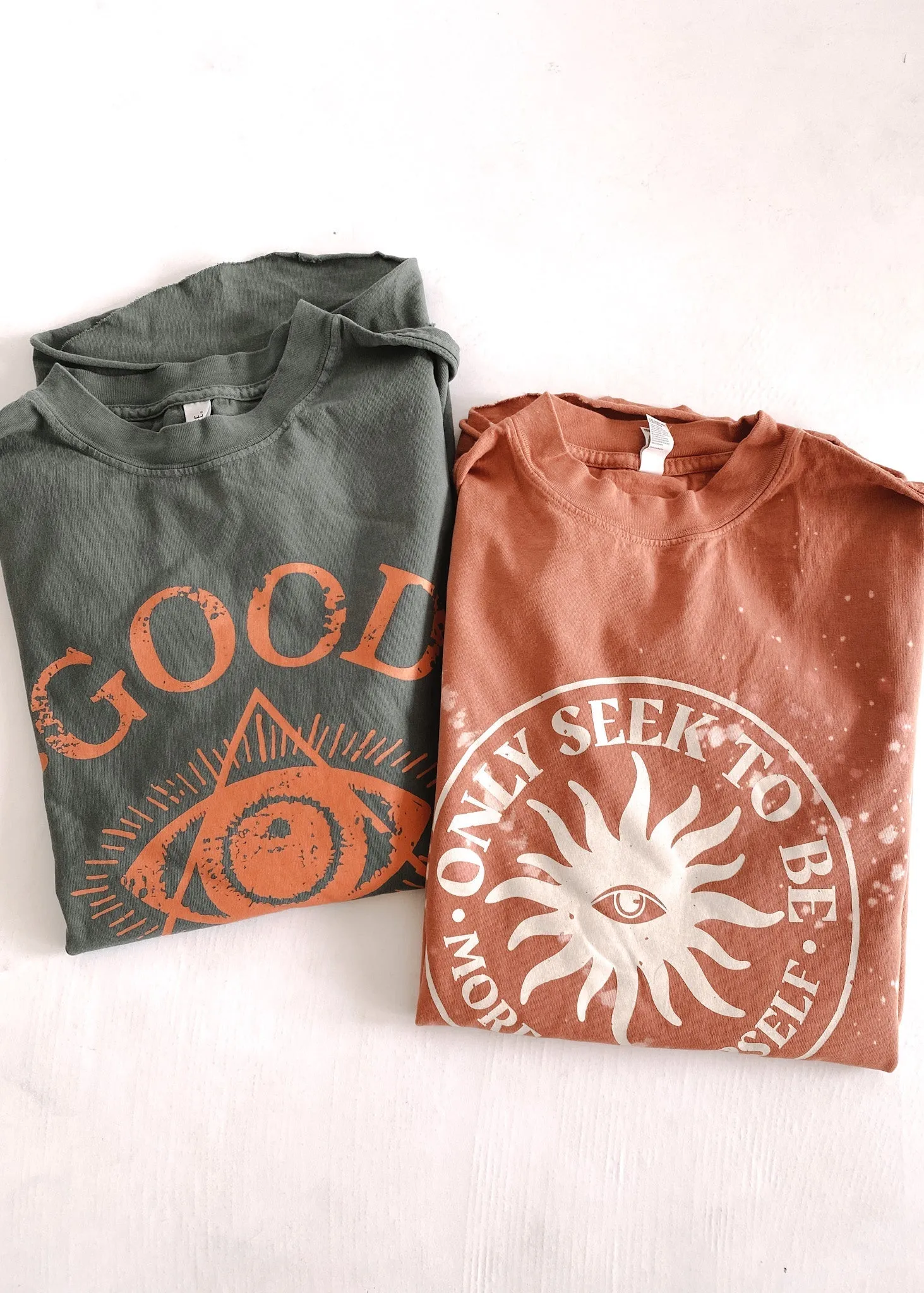 GOOD VIBES (PEACH) SIDE SLIT TEE