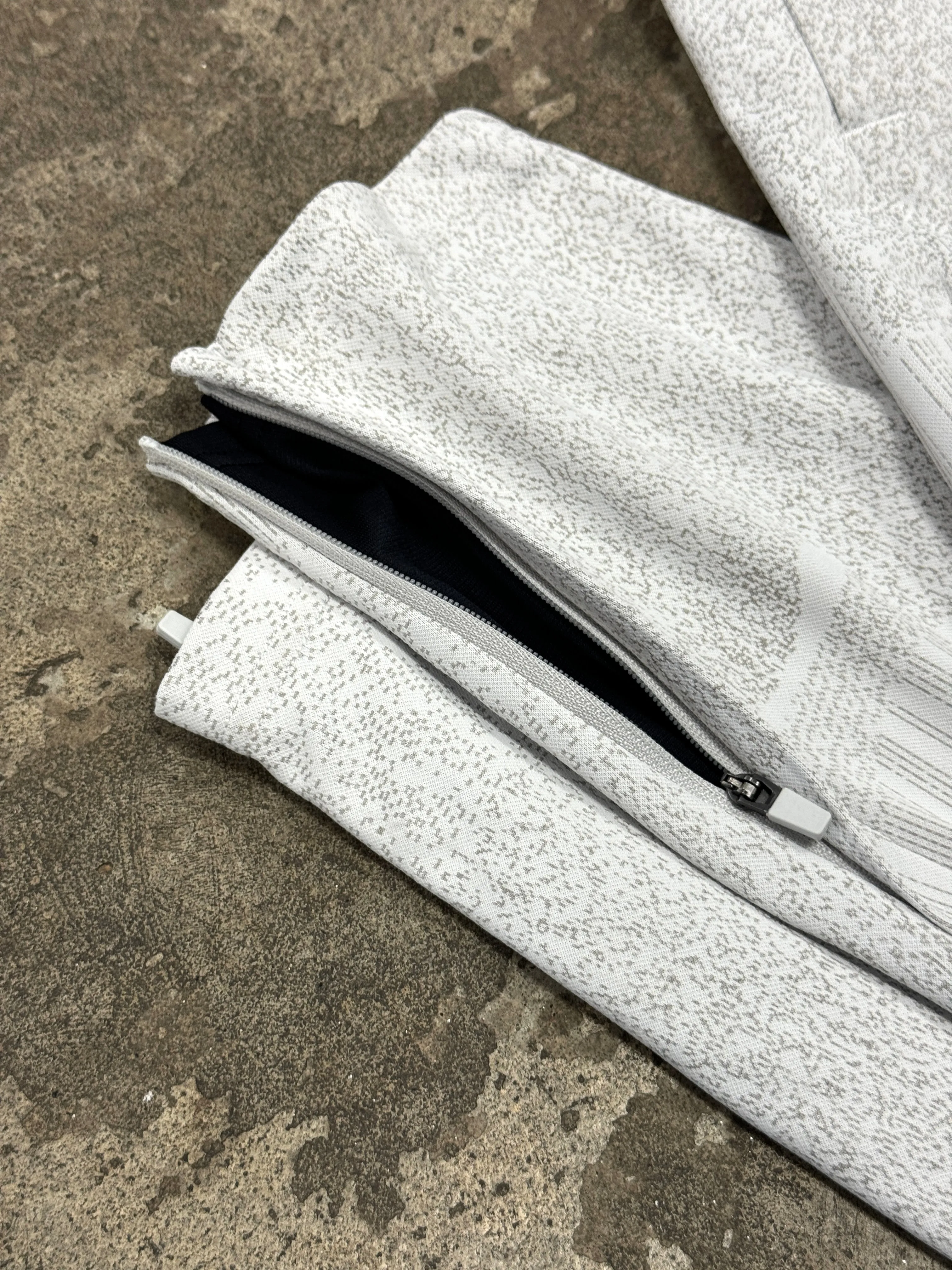 Night Vision Jogger - White