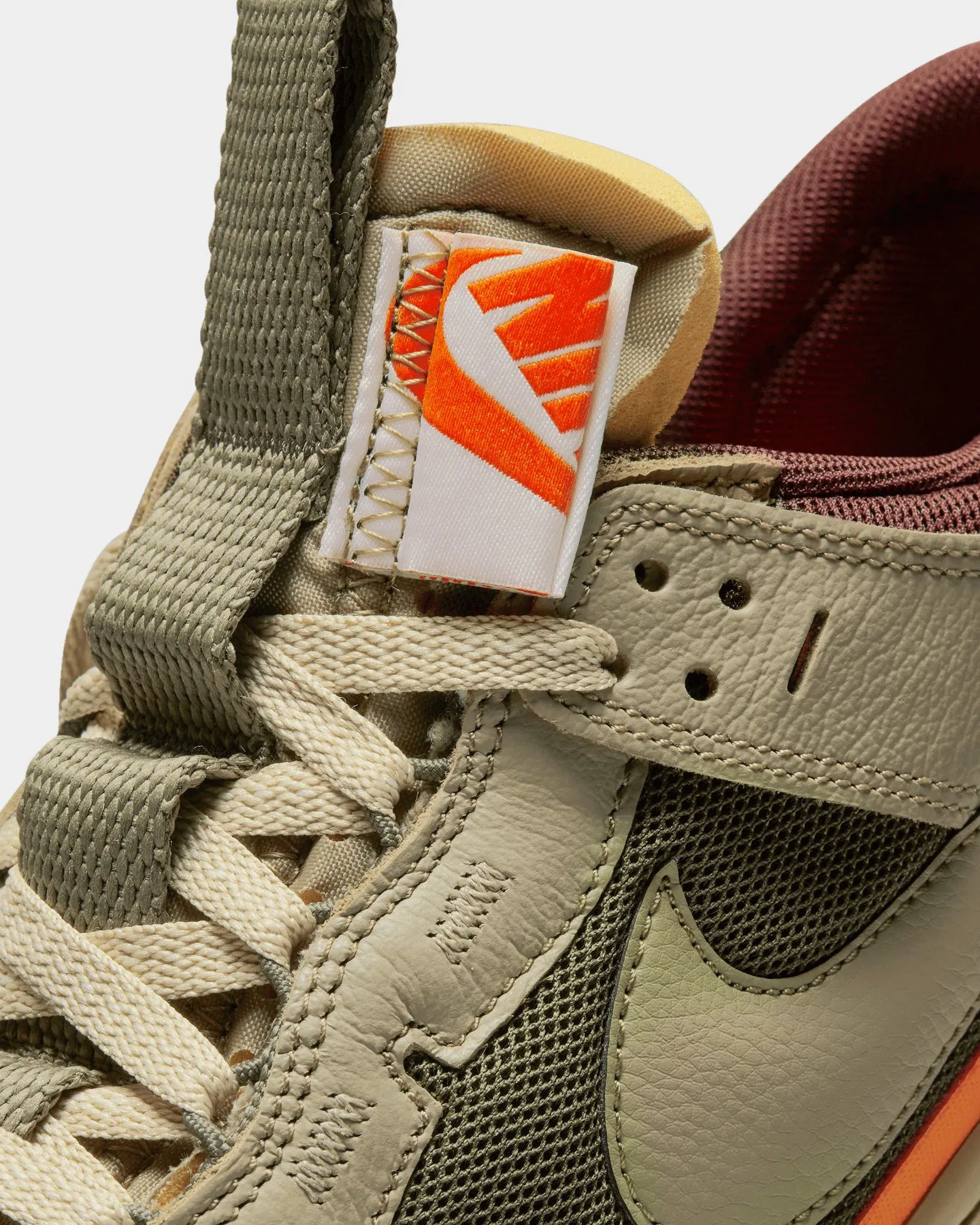 Nike Dunk Low Remastered Medium Olive/Neutral Olive-Earth