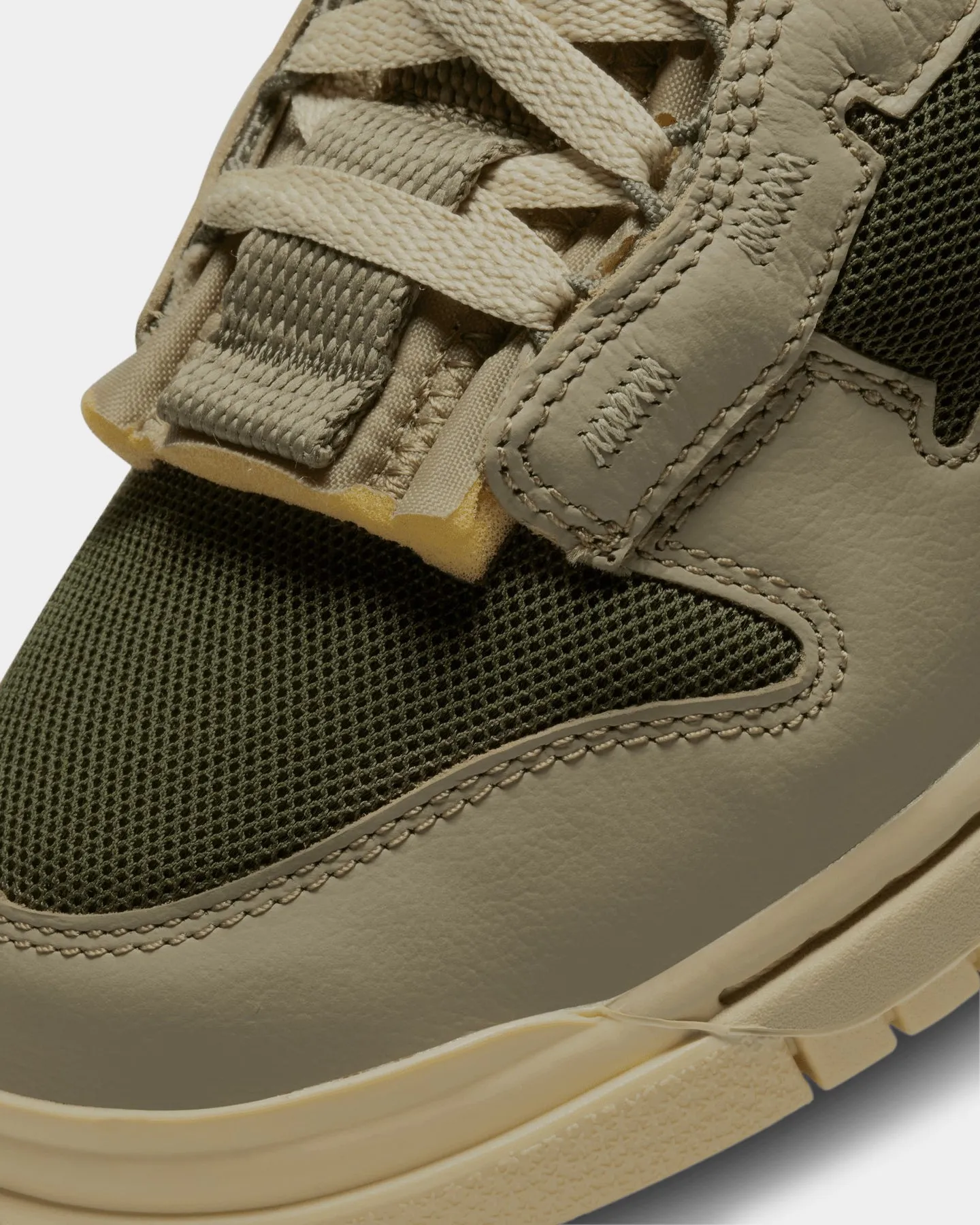 Nike Dunk Low Remastered Medium Olive/Neutral Olive-Earth