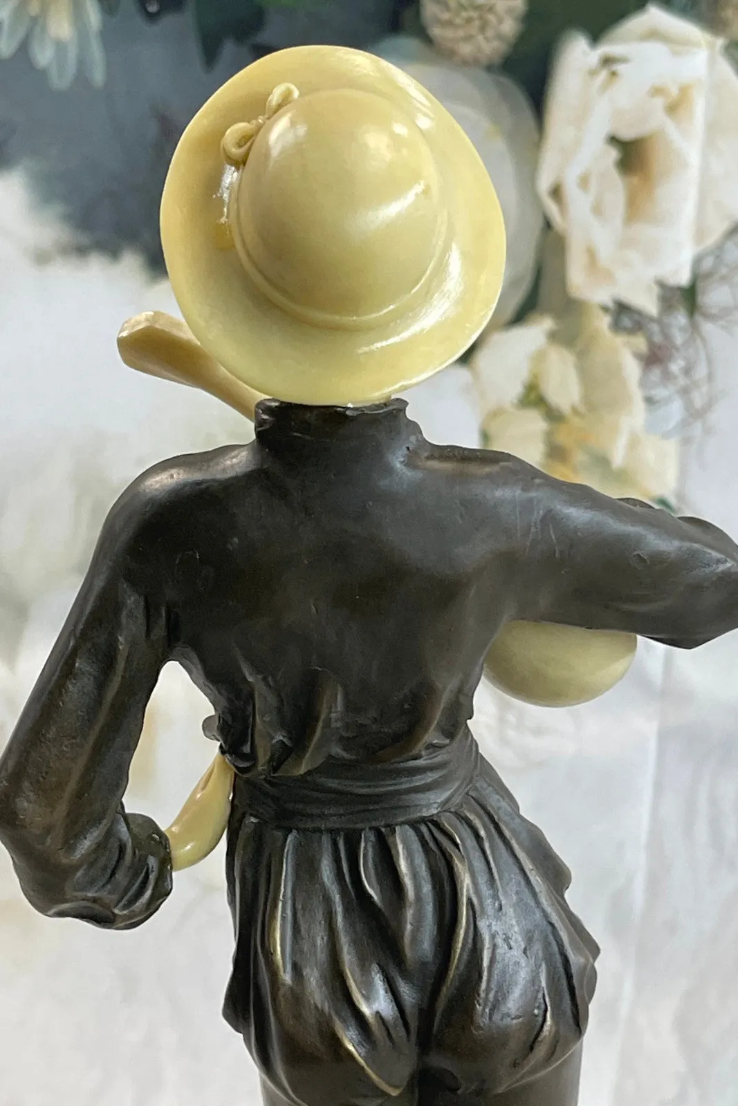 SOLID BRONZE GIRL PLAY MUSIC SCULPTURE STATUE FIGURINE ART MUSICAL HOT CAST DECOR