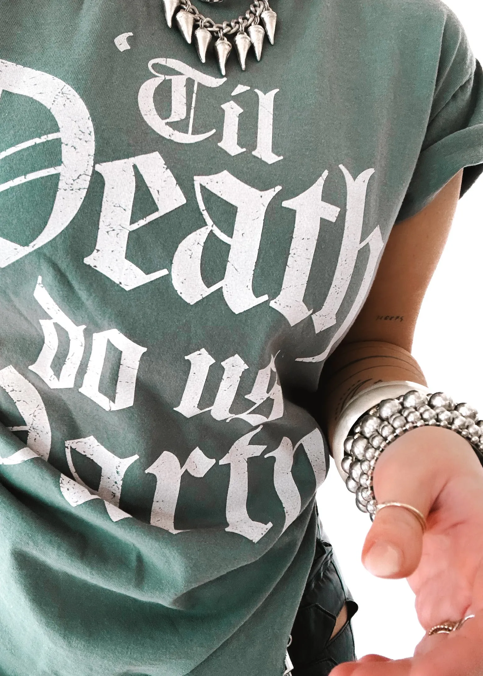 'TIL DEATH DO US PARTY SIDE SLIT TEE