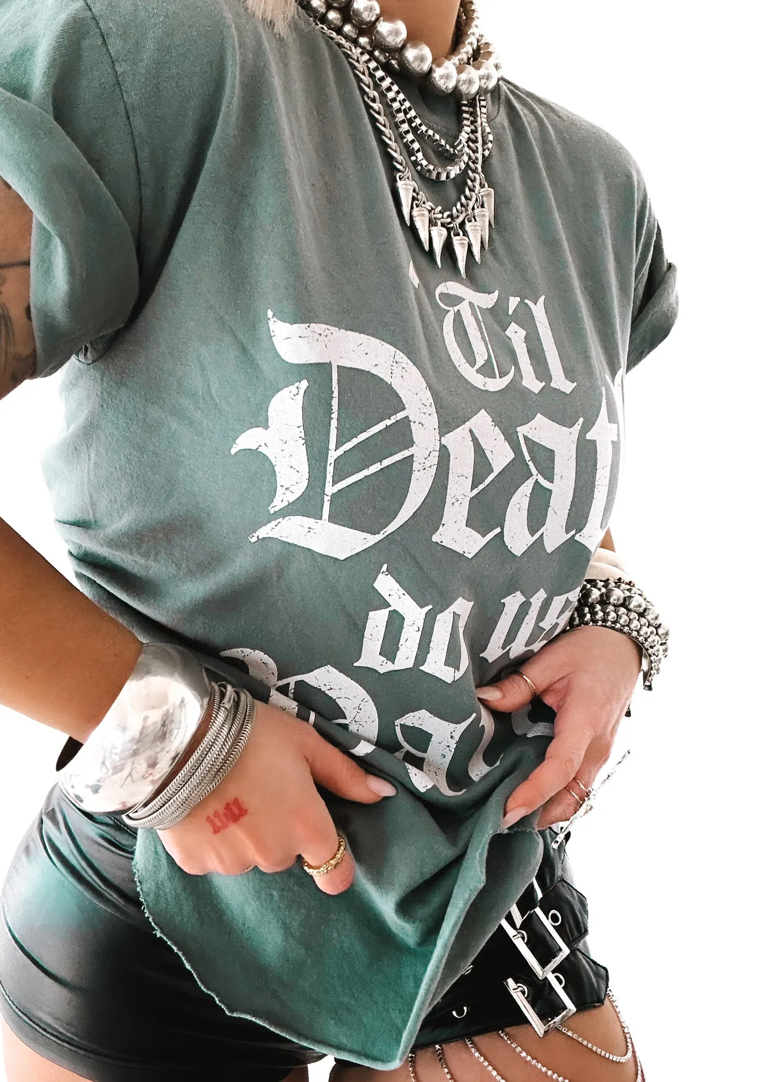 'TIL DEATH DO US PARTY SIDE SLIT TEE